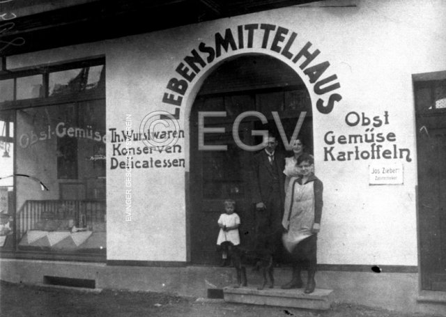 Lebensmittelgeschäft Schlenkhoff, Evinger Straße 217/19. Um 1919/20