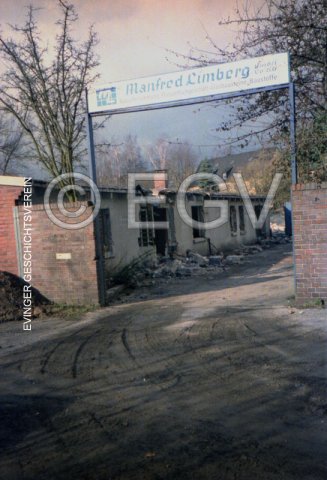 Abbrucharbeiten bei die Firmen Döring und Limberg, Winterkampweg 11. Am 16.02.1995