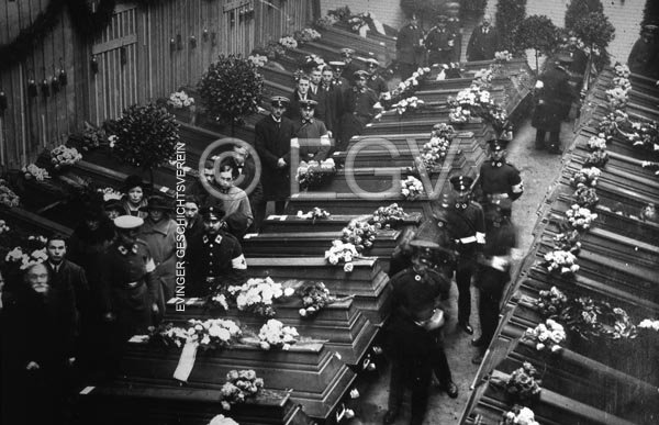 Grubenunglück am 11. Februar 1925: Aufgebahrt in der Tageskaue Schacht 3